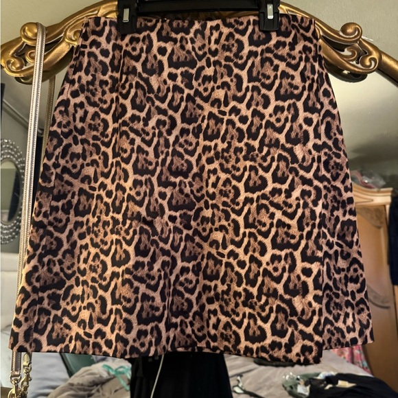 J.Crew Leopard Print wrap Skirt in dutchesse satin - Picture 3 of 12